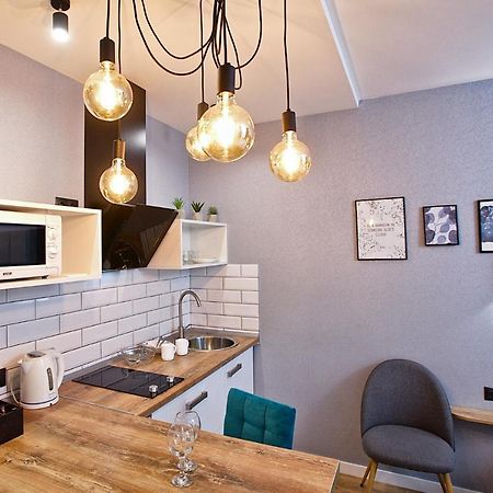 Allurapart Inn MVZ, Левобережная МВЦ Киев Экстерьер фото